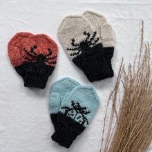 Last inn bildet i Galleri-visningsprogrammet, The Little Ones Mittens 🇳🇴🇸🇪🇩🇰