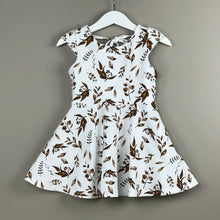 Last inn bildet i Galleri-visningsprogrammet, Forglemmegei kjole str 92 - håndlaget