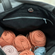 Last inn bildet i Galleri-visningsprogrammet, Strikkeveske
