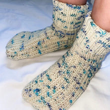 Last inn bildet i Galleri-visningsprogrammet, Alberta sockan (version för tunnare garn - baby och barn) - svensk stickbeskrivning PDF
