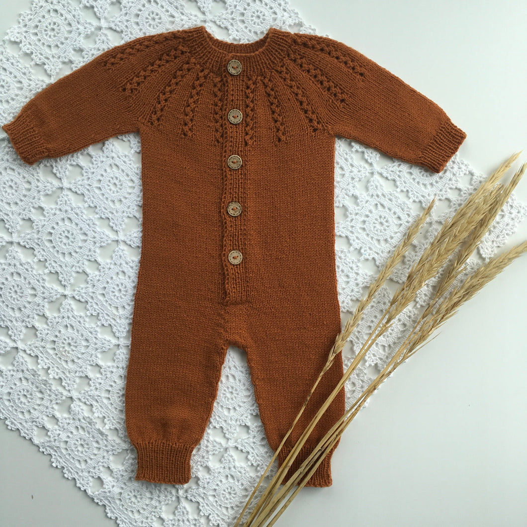 Siren overall – svensk stickbeskrivning PDF