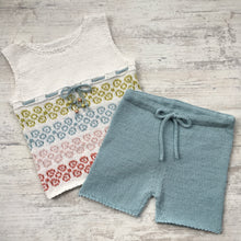 Last inn bildet i Galleri-visningsprogrammet, Sofia sommersinglet med shorts  1-2 år - håndlaget
